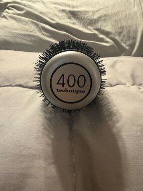 400 Silver and Black Round Hair Brush